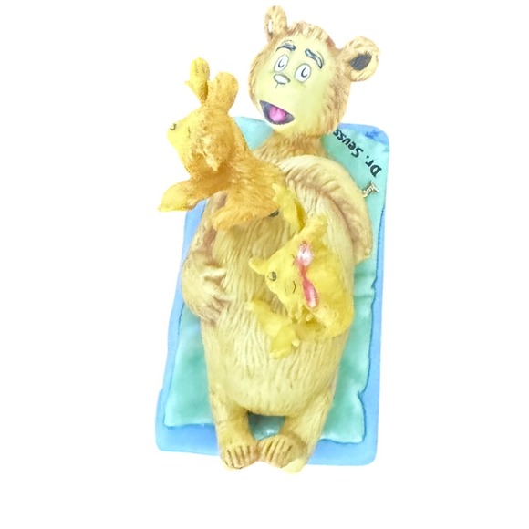Hallmark Dr Seuss Collection We Like to Hop on Top Porcelain Figurine  2000
NOS - Picture 3 of 10